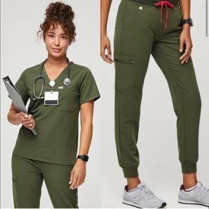 Figs Dark Olive Srub Set (limited edition)